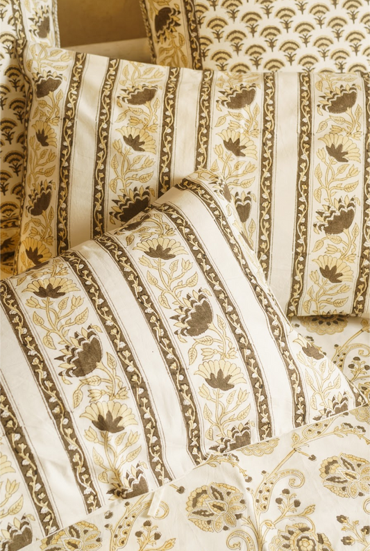 Bakul - Beige Bed Set