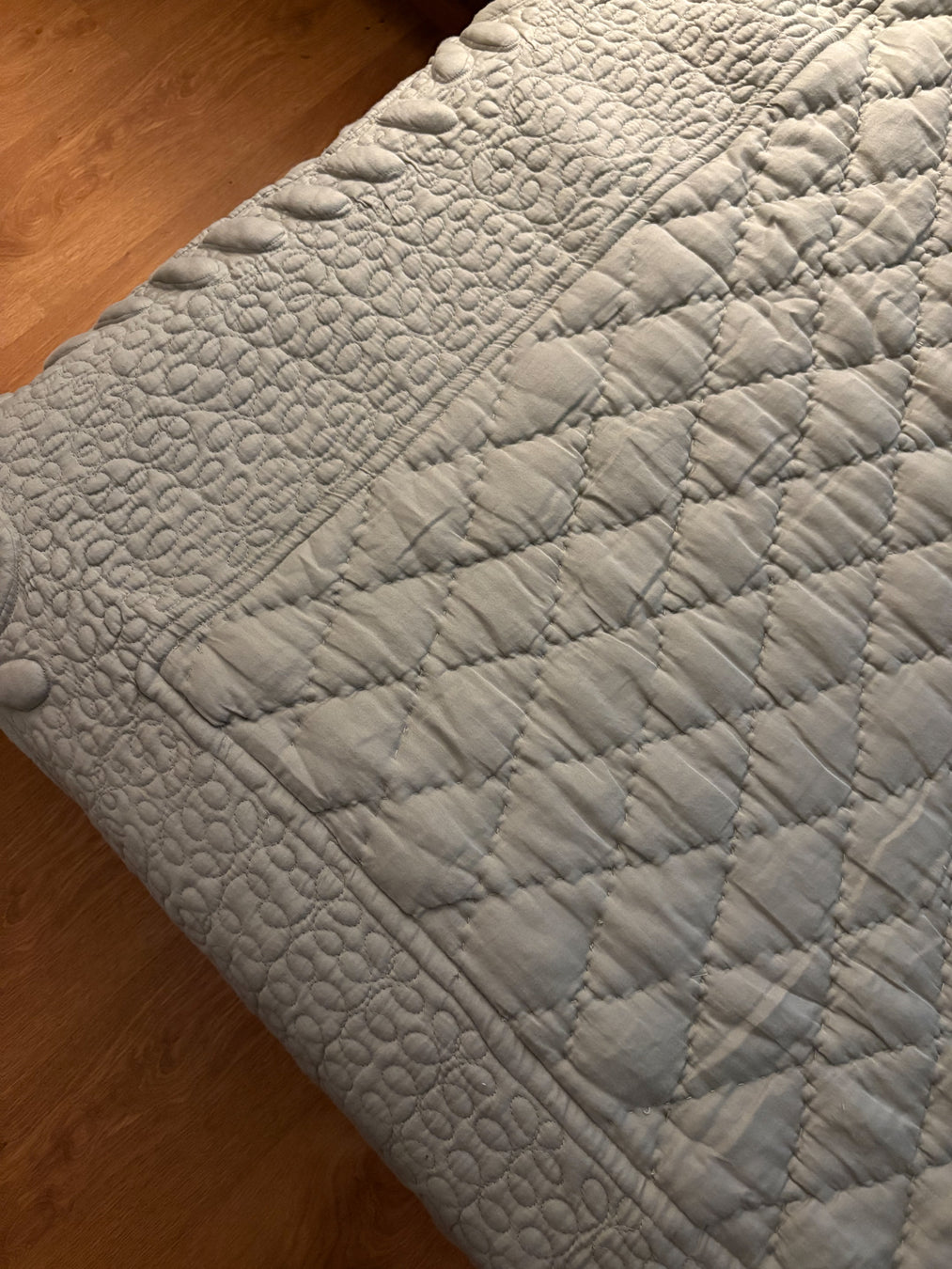 Meher - Trapunto Quilt - Light Green
