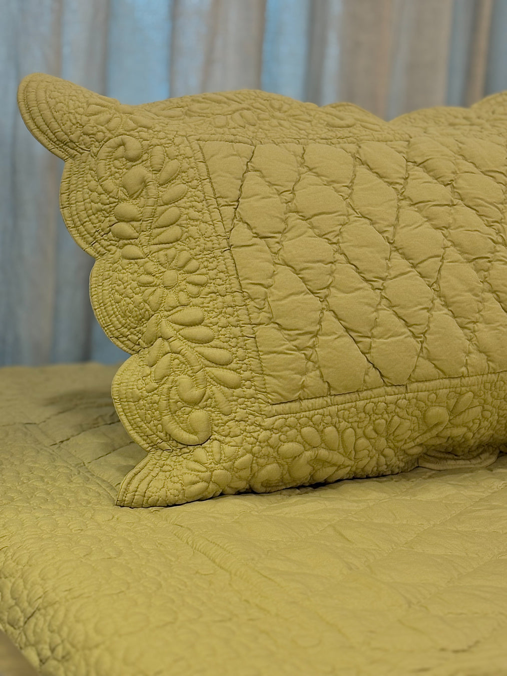 Meher - Trapunto Quilt - Green