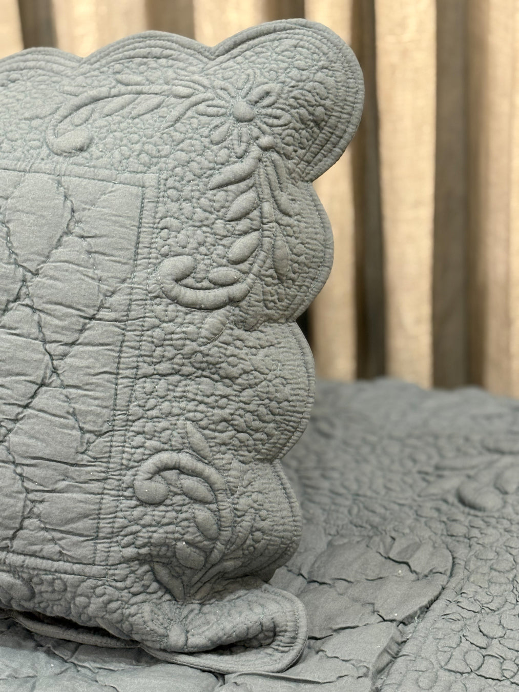 Meher - Trapunto Quilt - Blue