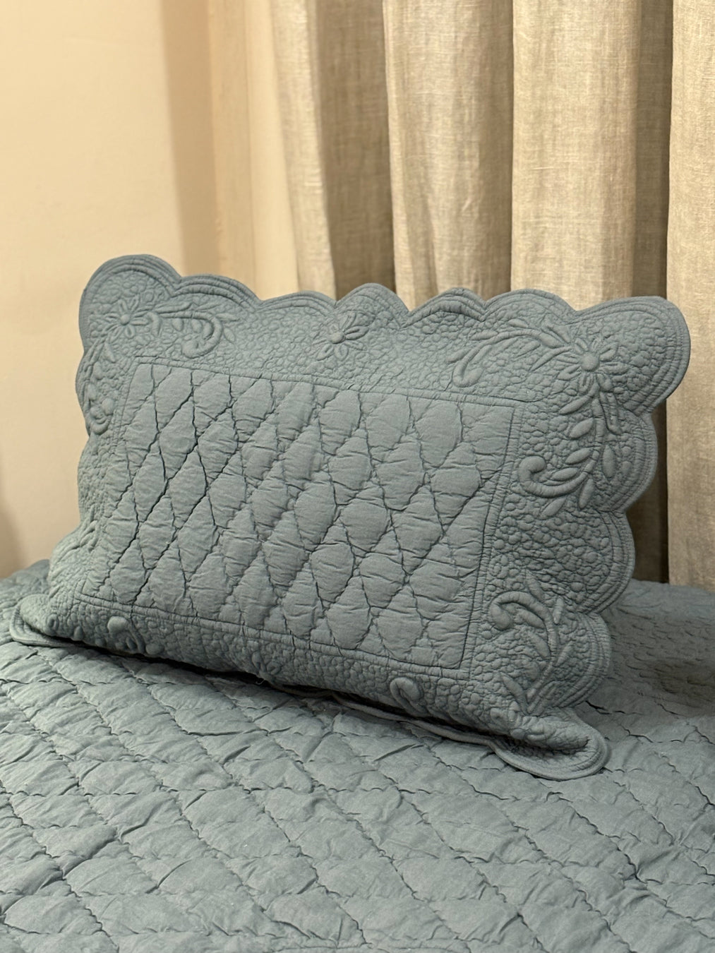 Meher - Trapunto Quilt - Blue