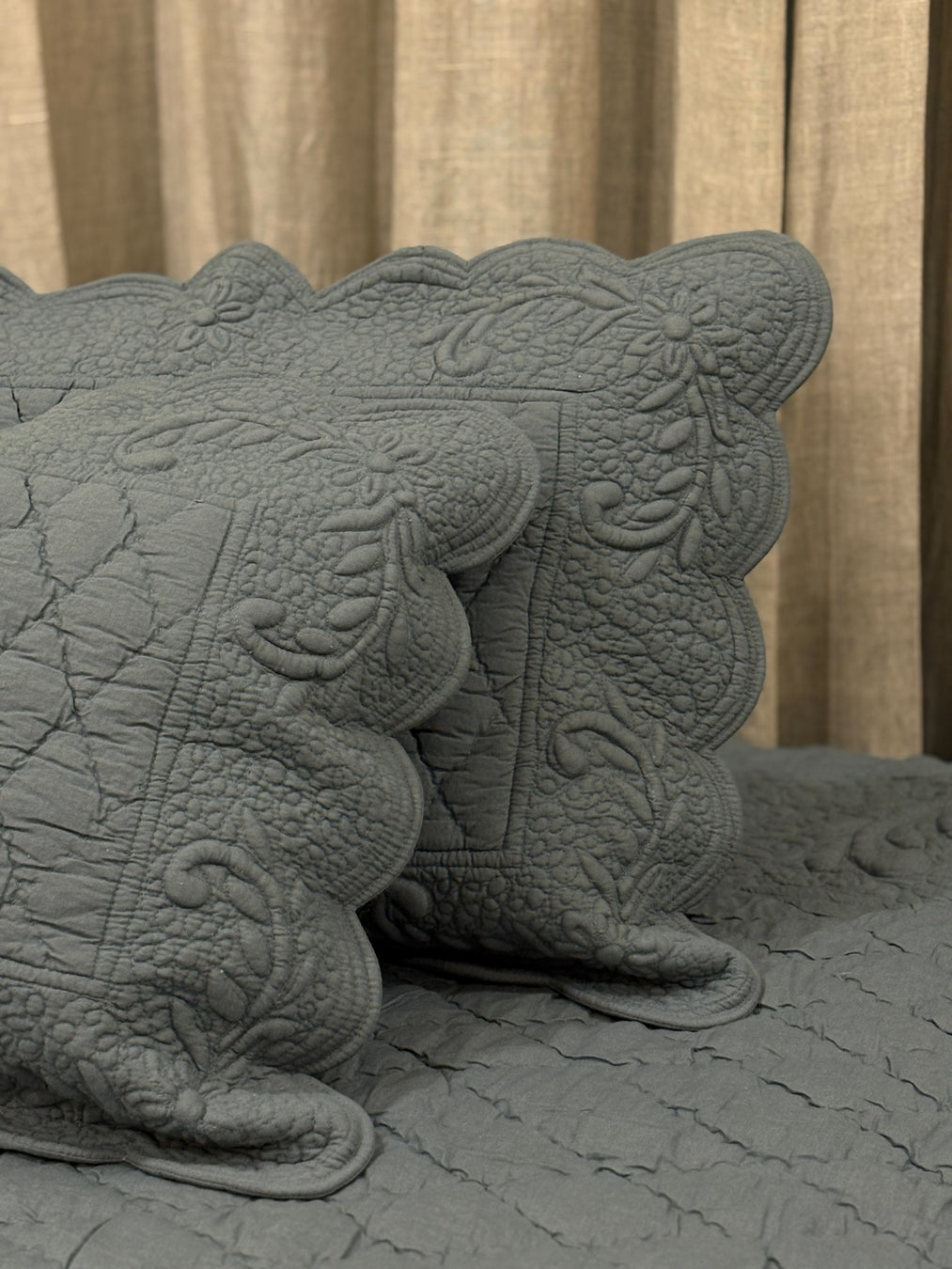 Meher - Trapunto Quilt - Blue