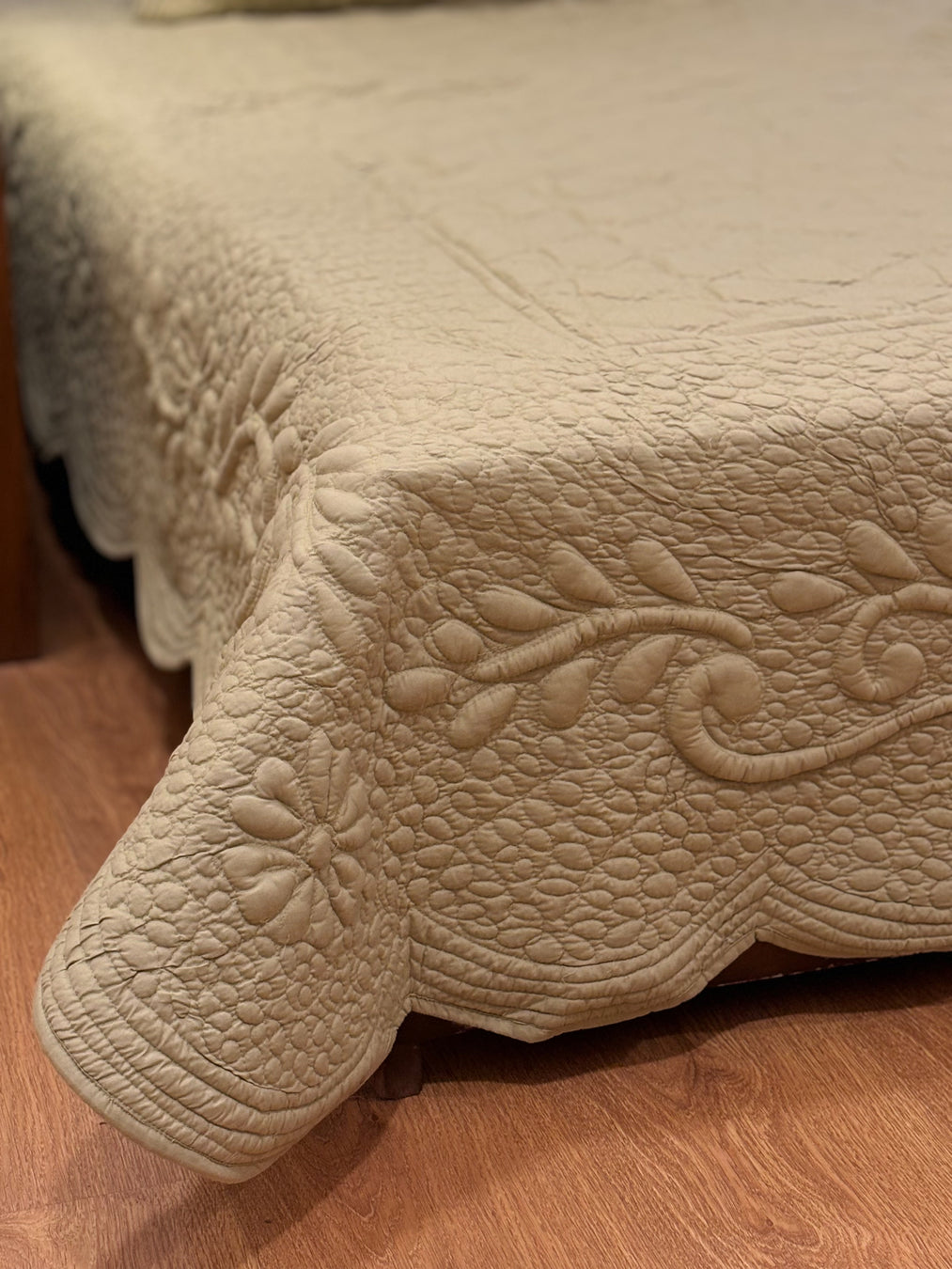 Meher - Trapunto Quilt - Light Green