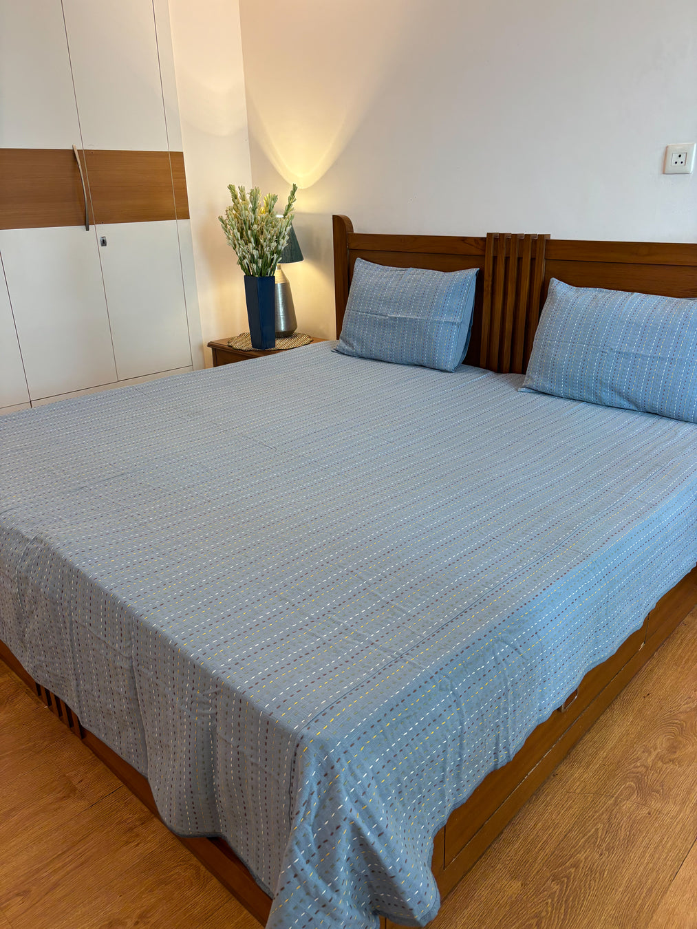 Dhvani Bed Set - Blue